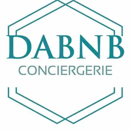 Apartment Sud-lescinqsuites Le Saint Laurent-dabnb