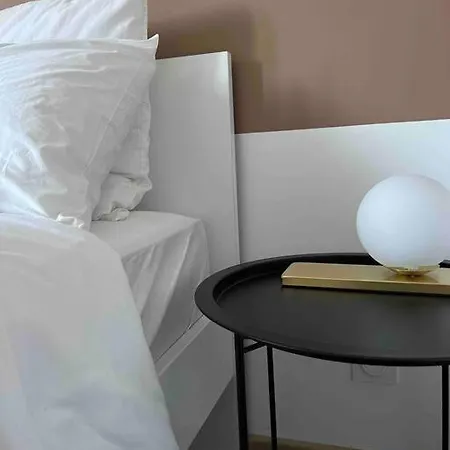 Apartment Sud-lescinqsuites Le Saint Laurent-dabnb *